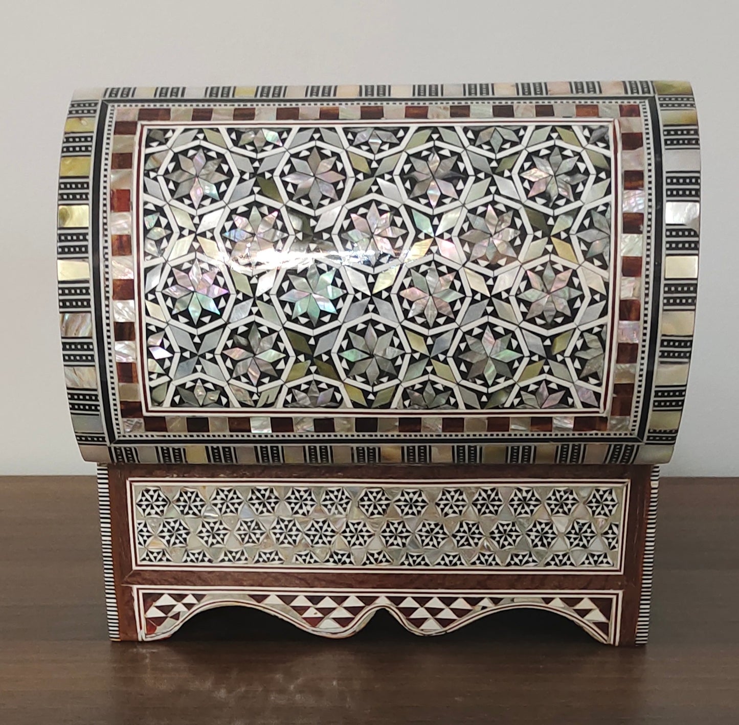 Wood Jewelry Box Inlaid mother of Pearl Egyptian Handmade (8" X 5" x 5" inch)