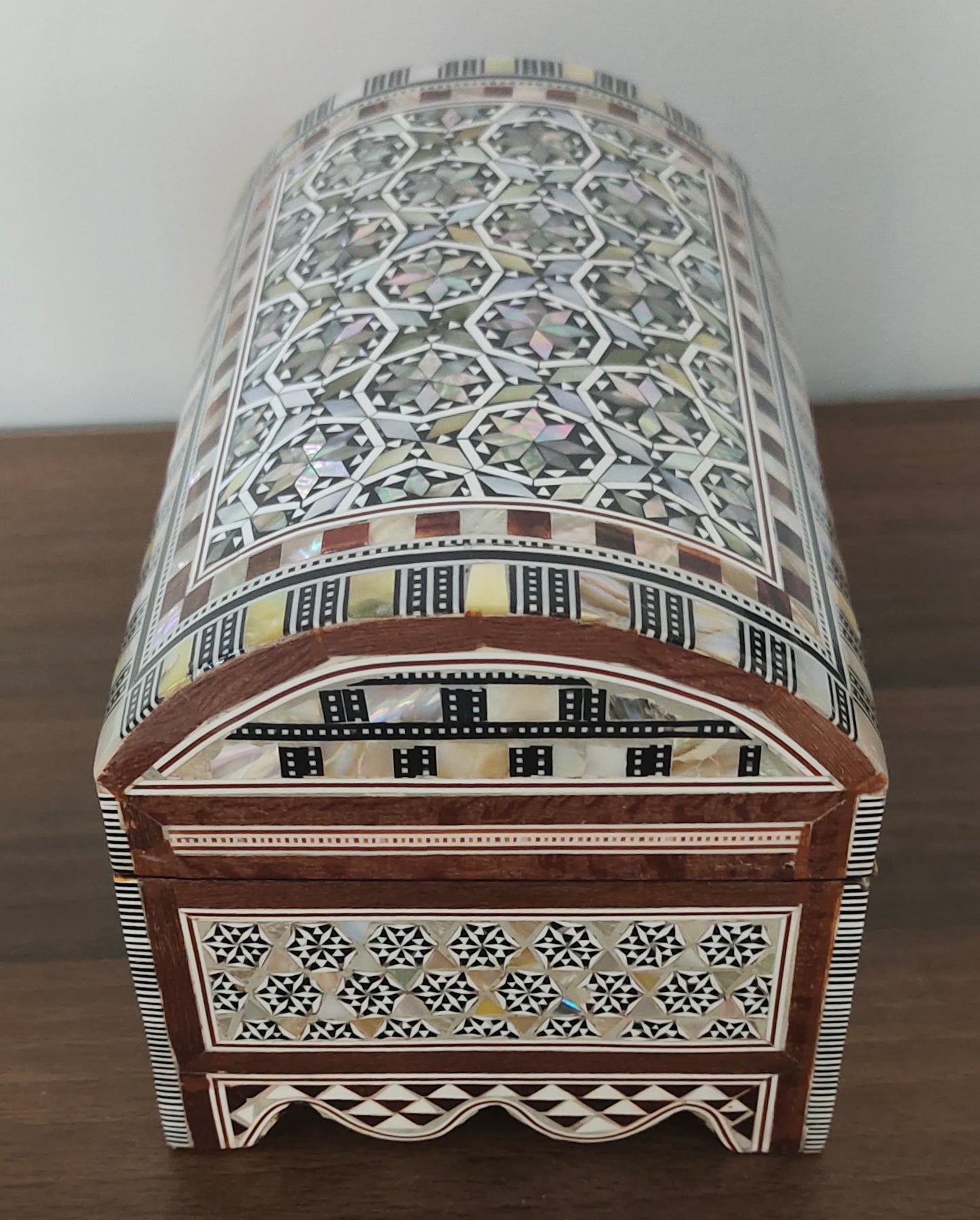 Wood Jewelry Box Inlaid mother of Pearl Egyptian Handmade (8" X 5" x 5" inch)